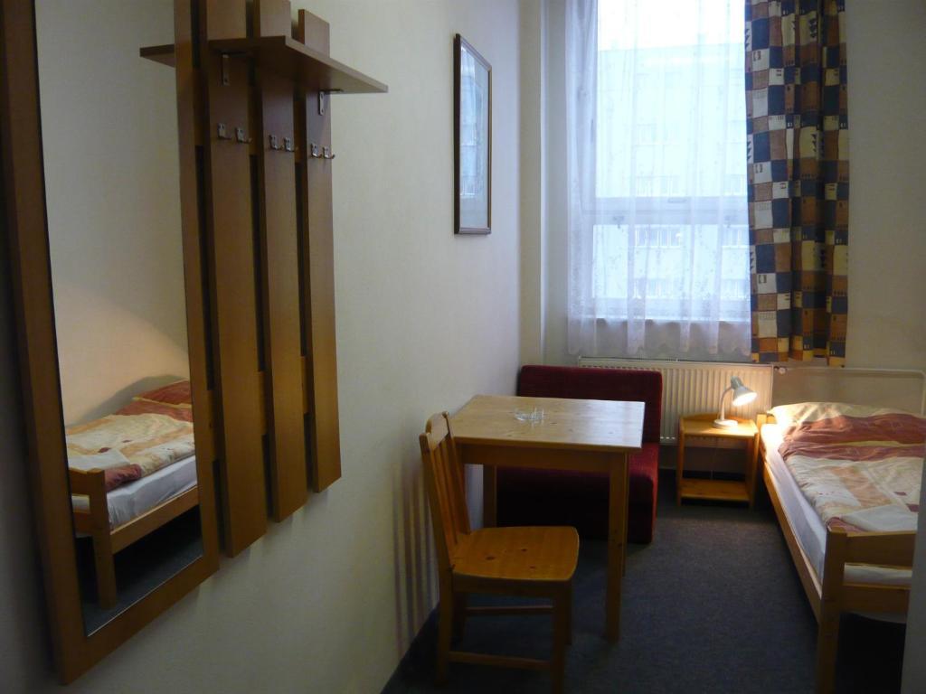 Hotel Hasa Prag Zimmer foto